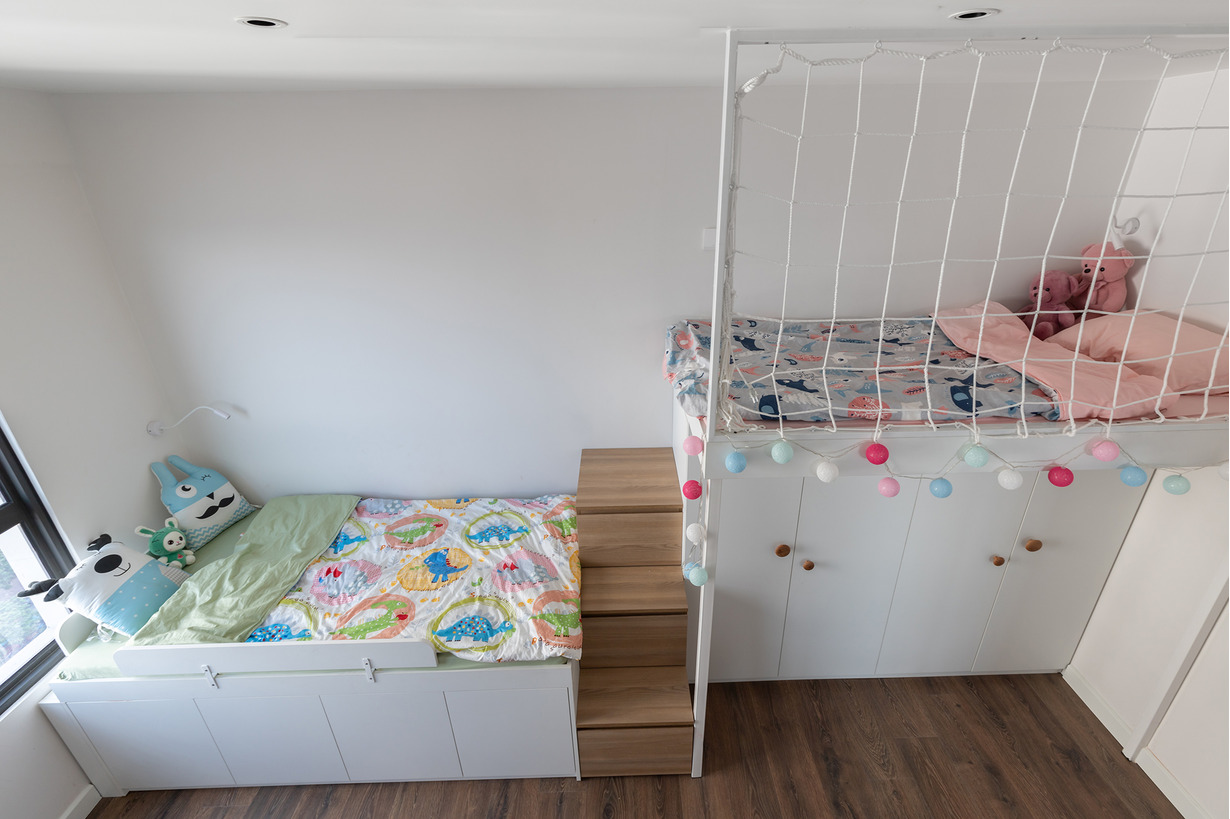 Vợ chồng trẻ hy sinh 1 phòng ngủ làm phòng đọc sách ngắm trọn Hồ Tây - 11 Vợ chồng trẻ hy sinh 1 phòng ngủ làm phòng đọc sách ngắm trọn Hồ Tây - 11