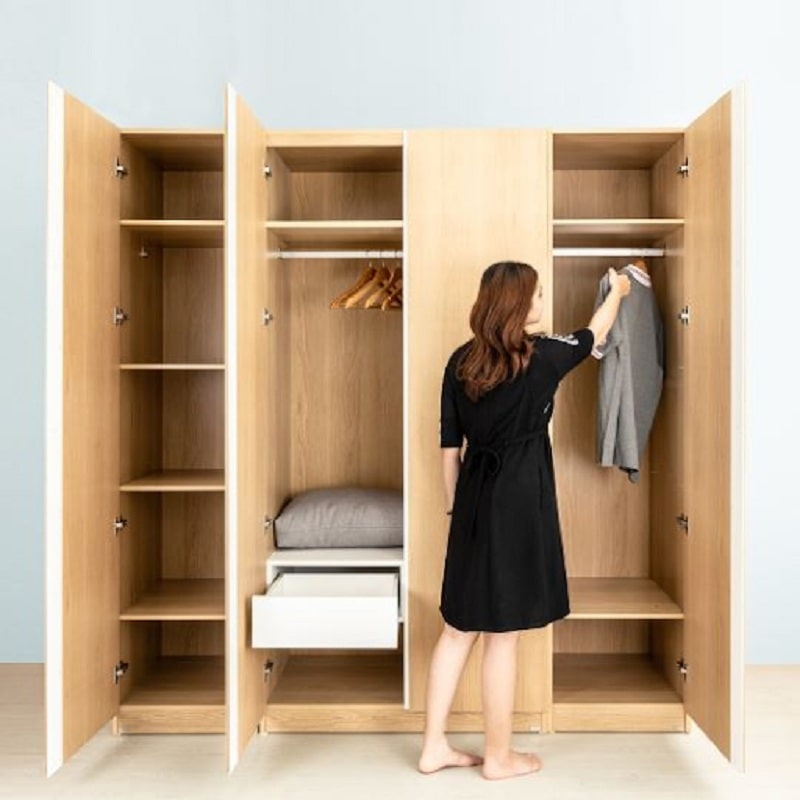 Tủ quần áo 4 buồng cho bạn không gian lưu trữ lớn, thoải mái cất giữ, sắp xếp quần áo, đồ đạc