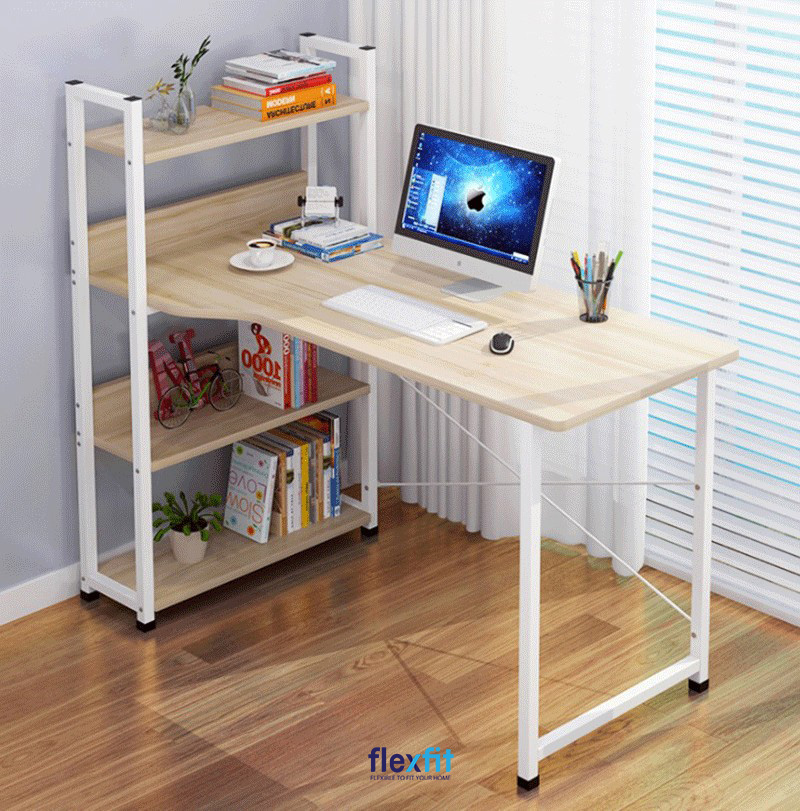 Bàn làm việc chân sắt chữ U tích hợp kệ sách/ trang trí mang đến sự thuận tiện cho người dùng.