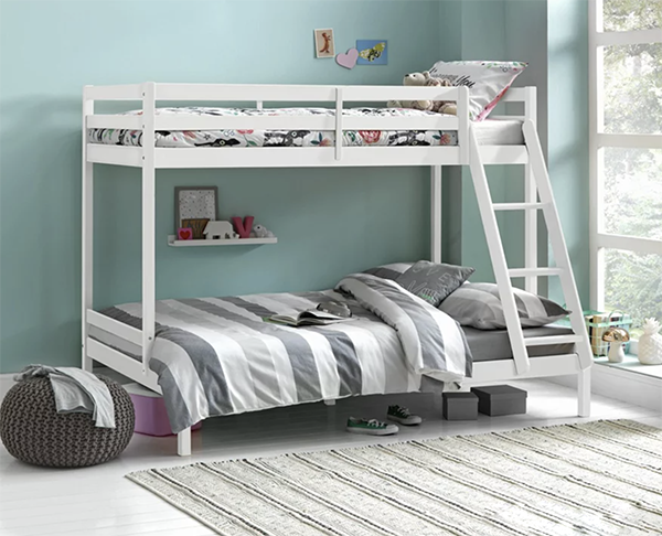 Giường sắt 2 tầng cho bé được sơn màu trắng tinh tế