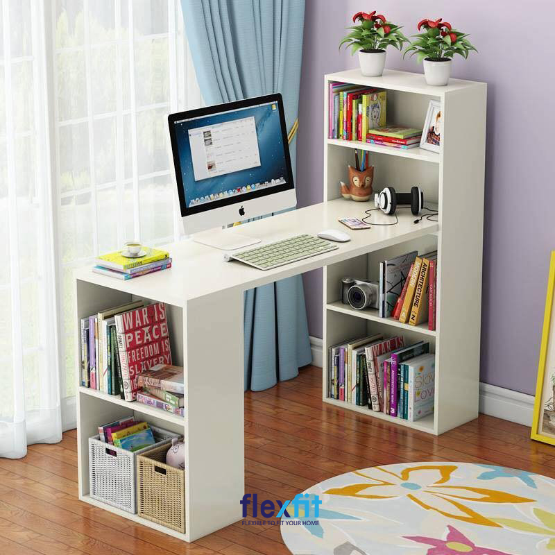 Kệ sách được thiết kế ấn tượng và được tận dụng cả ở phía chân bàn giúp tăng diện tích trữ đồ của bạn.