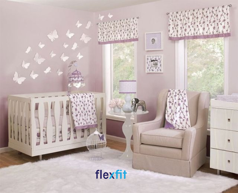 Mẫu thiết kế nội thất phòng ngủ cho bé gái sơ sinh với tông màu tím mộng mơ