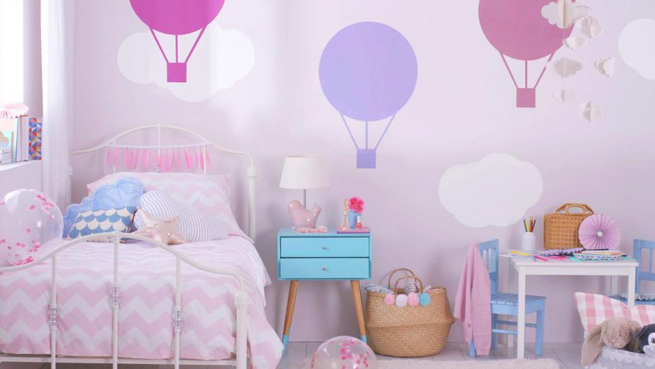 Tông màu hồng, tím là gam màu yêu thích của các bé gái