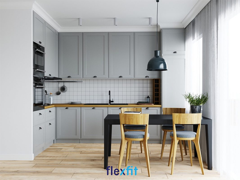 Thiết kế nội thất phòng bếp nhà ống siêu đẳng cấp với gam màu trắng – xám