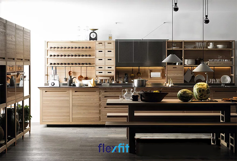 Mẫu tủ bếp gỗ tự nhiên thiết kế theo phong cách Châu Âu đầy ấn tượng