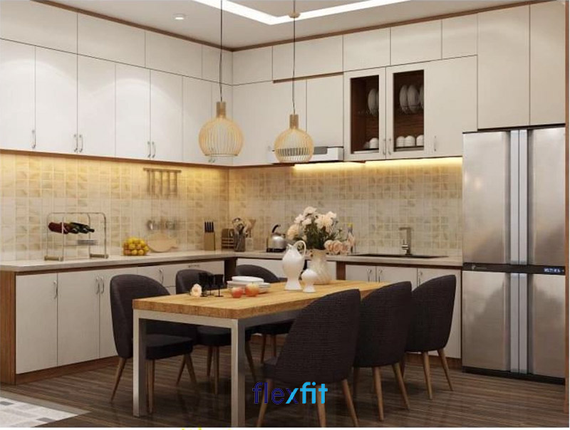Mẫu thiết kế tủ bếp kịch trần màu trắng đem lại không gian hiện đại cho căn bếp 