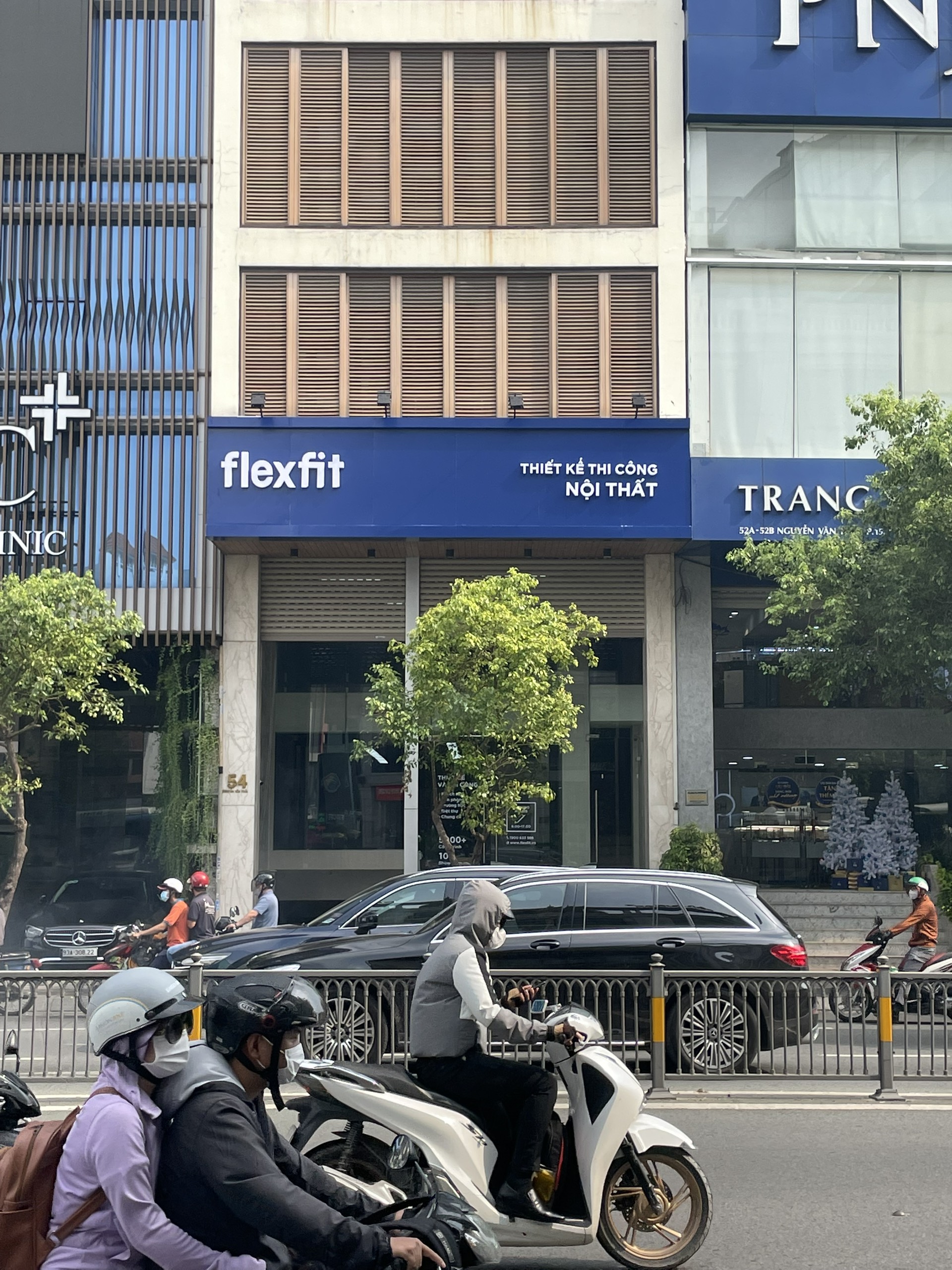 Di chuyển showroom Flexfit Hồ Chí Minh